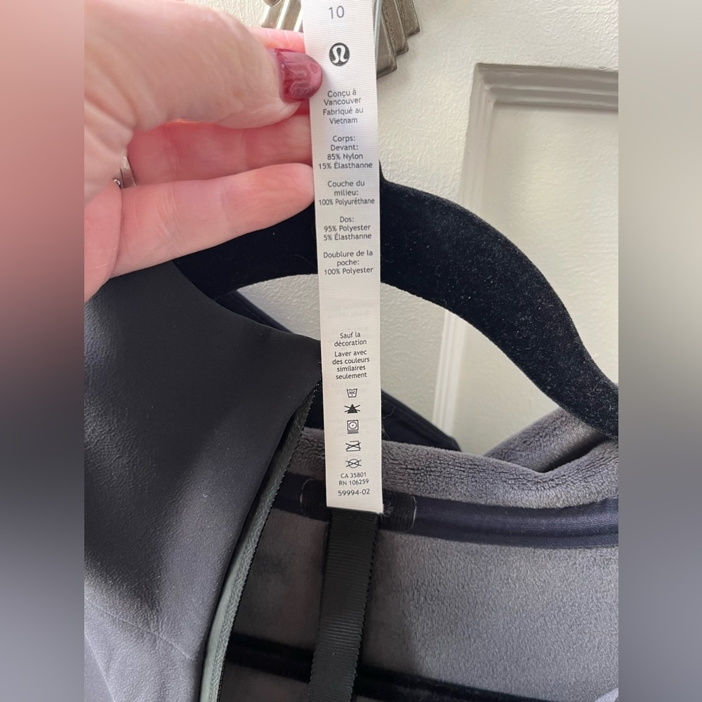 Lululemon Athletica RepelShell Rain Jacket - Picture 9 of 12